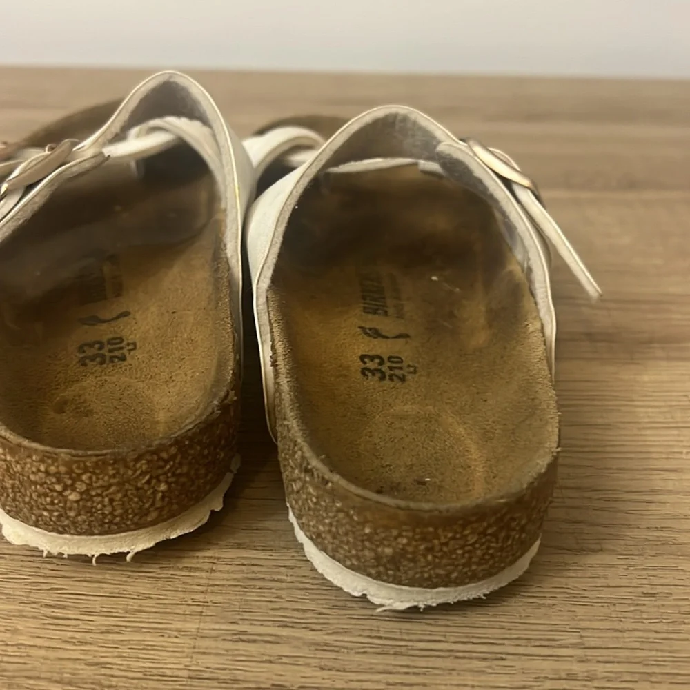 Birkenstock, white sandals, kids sz 2